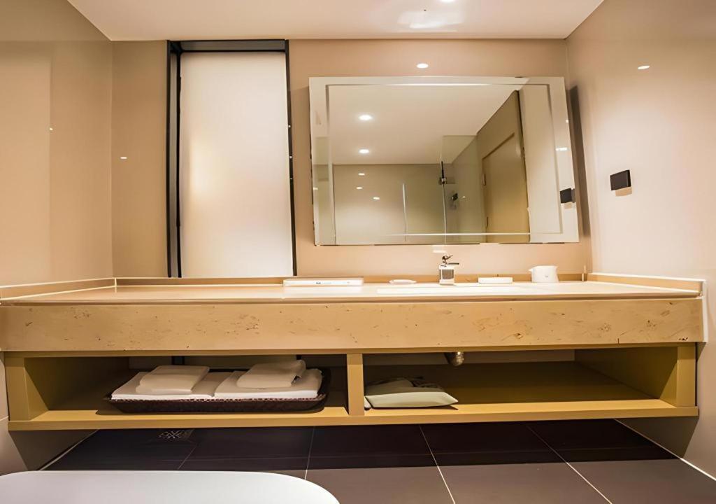 City Comfort Inn Beihai Yintan International Ferry Terminal Екстер'єр фото