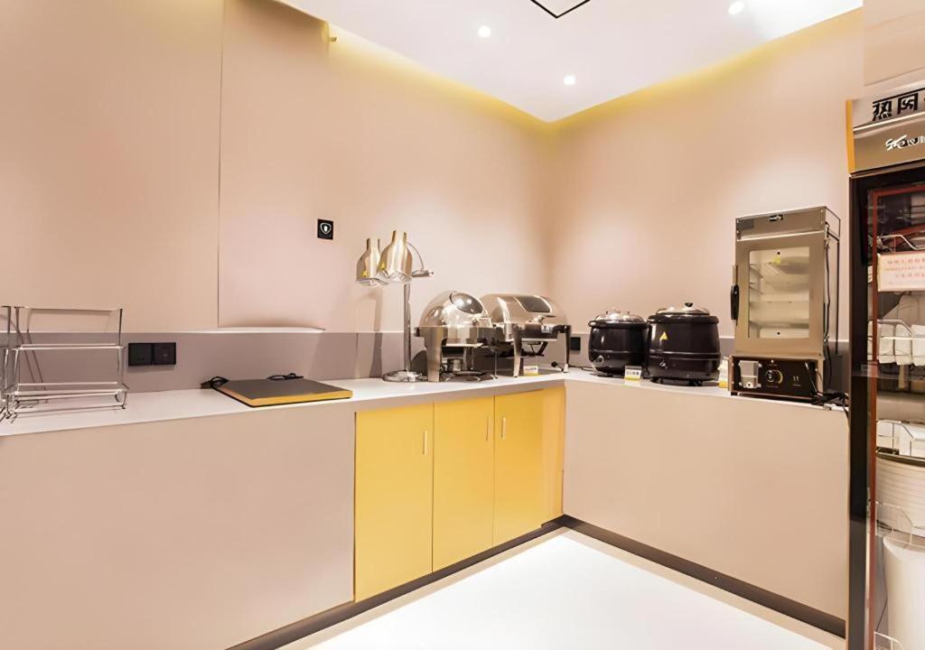 City Comfort Inn Beihai Yintan International Ferry Terminal Екстер'єр фото